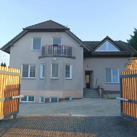 Wellness Villa U Prahy Cercany
